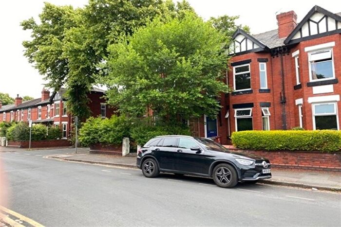 6 Bedroom Town House To Rent In Everett Road, Withington, M20