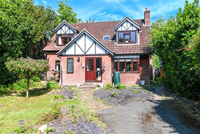 5 Bedroom Detached House For Sale In Oakwood Avenue, New Milton, Hampshire, BH25