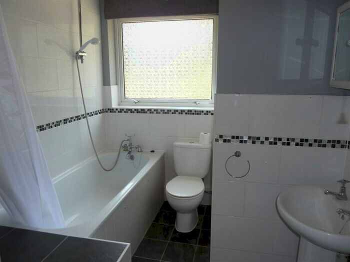 3 Bedroom Terraced House For Sale In Lowfield Road, Caversham, Reading, RG4