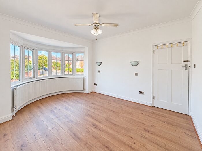 3 Bedroom Semi-Detached House To Rent In Scotsdale Road, Eltham, SE12