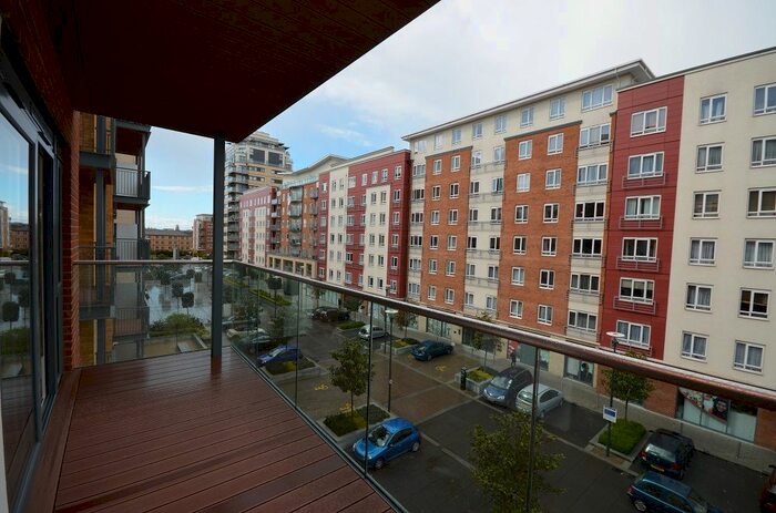 1 Bedroom Flat To Rent In Boulevard Drive, Edgware, NW9