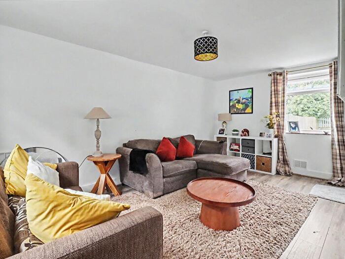 3 Bedroom Terraced House For Sale In Gongar Lane, Chester, CH3