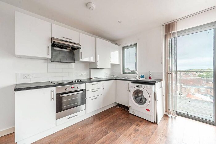 Studio To Rent In Imperial Drive, Rayners Lane, Harrow, HA2