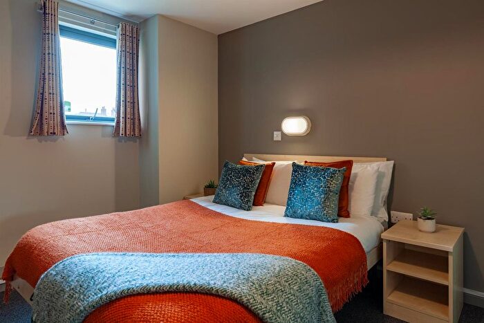 1 Bedroom Flat To Rent In Crown Street, Reading, RG1