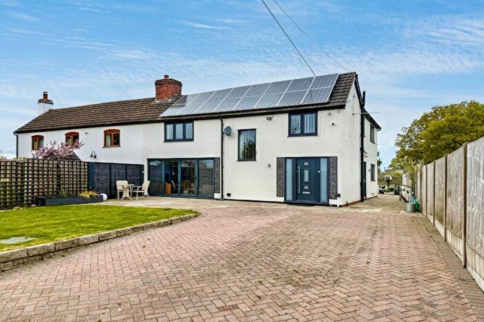 4 Bedroom Semi-Detached House For Sale In Madley, Hereford, HR2