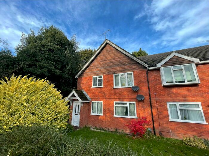 2 Bedroom Maisonette To Rent In Wansdyke Close, Frimley, Camberley, Surrey, GU16