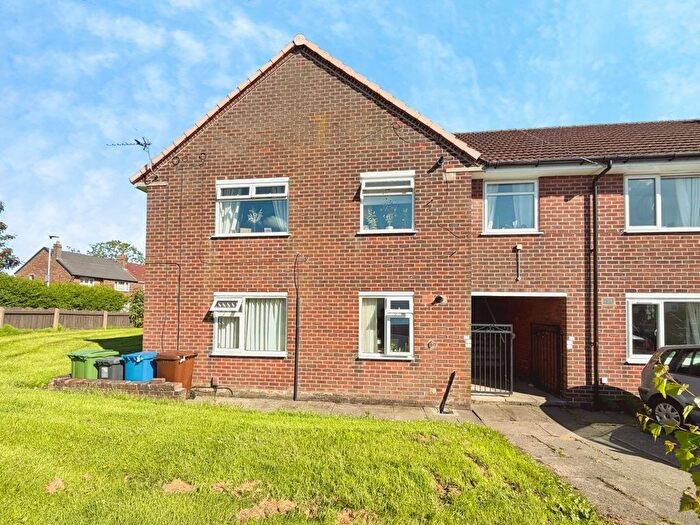 2 Bedroom Maisonette For Sale In St. Davids Crescent, Aspull, Wigan, WN2