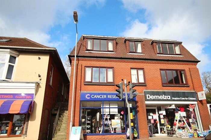2 Bedroom Flat To Rent In High Street, Heathfield, TN21