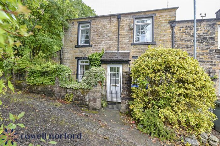 3 Bedroom Semi-Detached House For Sale In Old Delph Road, Norden, Rochdale, OL11