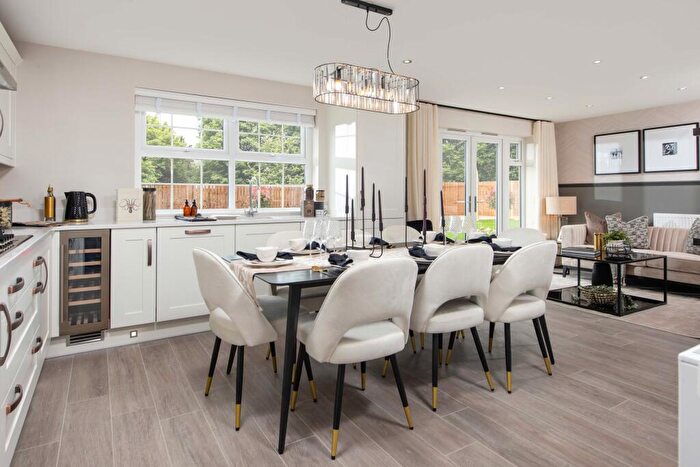 4 Bedroom Detached House For Sale In Crediton Road, Okehampton, EX20