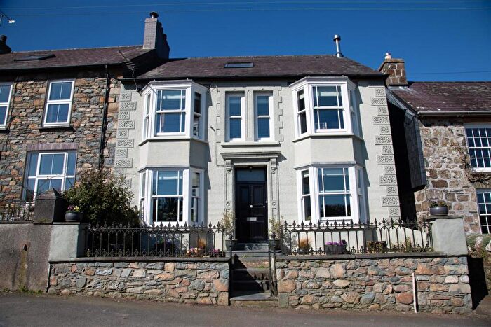 5 Bedroom End Of Terrace House For Sale In Grove Park, Pen-y-Bont, Newport, SA42