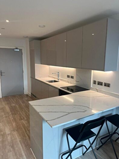 2 Bedroom Apartment To Rent In Queen Street, Manchester, Greater Manchester, M3