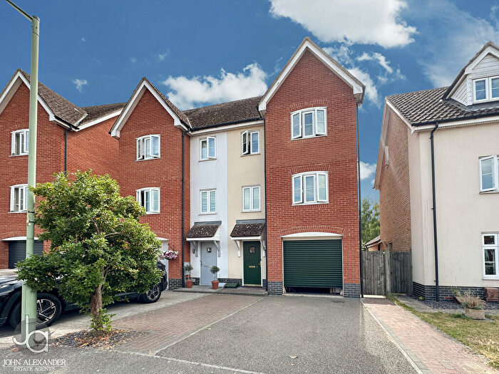 3 Bedroom Semi-Detached House For Sale In Corporal Lillie Close, Sudbury, CO10