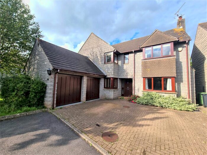 5 Bedroom Detached House To Rent In Chantry Lane, Downend, Bristol, Gloucestershire, BS16