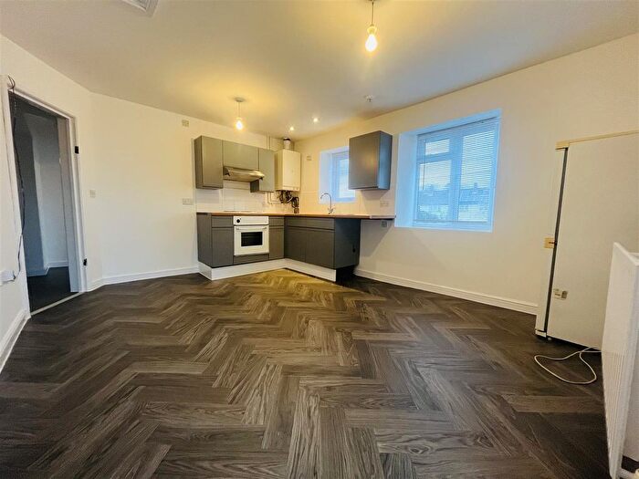 2 Bedroom Flat To Rent In Claverham Road, Claverham, Bristol, BS49