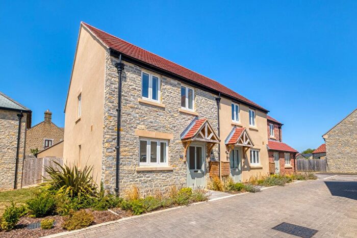 3 Bedroom Semi-Detached House For Sale In Bishop's Drive, Baltonsborough, BA6
