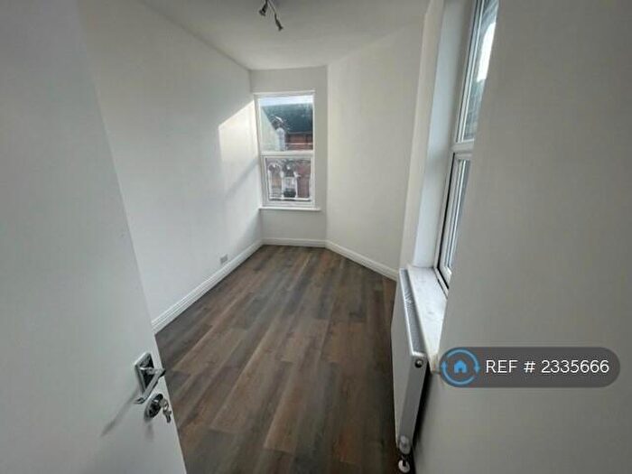 3 Bedroom Flat To Rent In Radford Boulevard, Nottingham, NG7