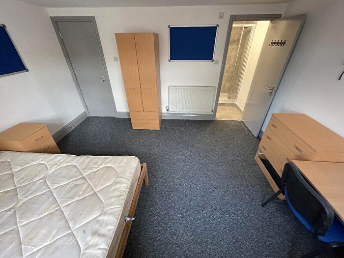 6 Bedroom House To Rent In Tiverton Road, Selly Oak, Birmingham, West Midlands, B29