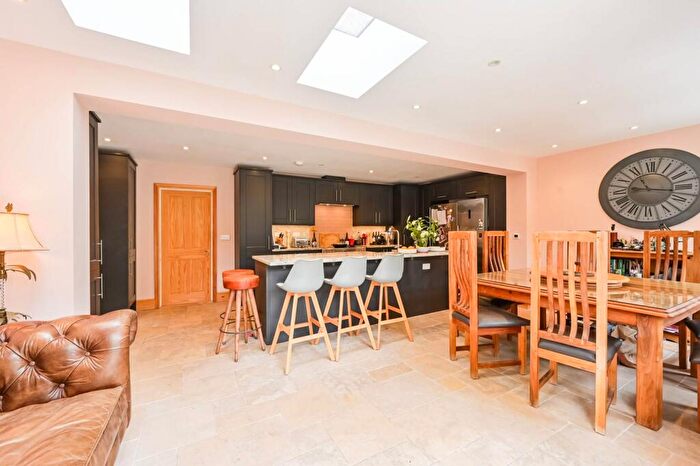 4 Bedroom Semi-Detached House To Rent In Macquarie Way, , Isle Of Dogs, London, E14