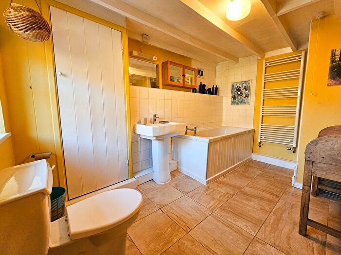 4 Bedroom Terraced House To Rent In Talybont, SY24