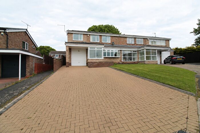 4 Bedroom Semi-Detached House For Sale In Burnhope Road, Washington, NE38