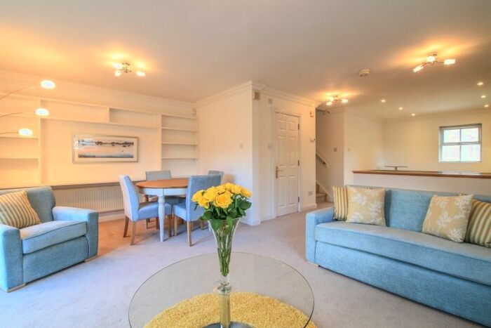 2 Bedroom Flat To Rent In Rickyard Close, Oxford, OX1