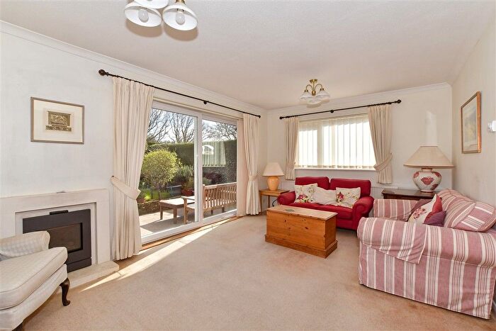 4 Bedroom Detached House For Sale In Glebelands, Pulborough, West Sussex, RH20