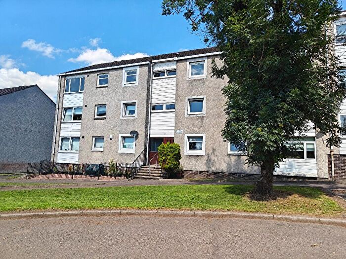 3 Bedroom Flat To Rent In Milovaig Street, Summerston, Glasgow, G23