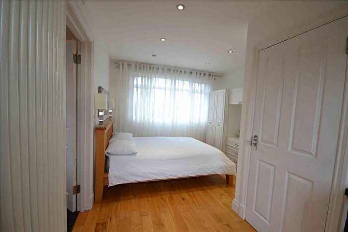 Studio To Rent In Columbia Avenue, Edgware, HA8