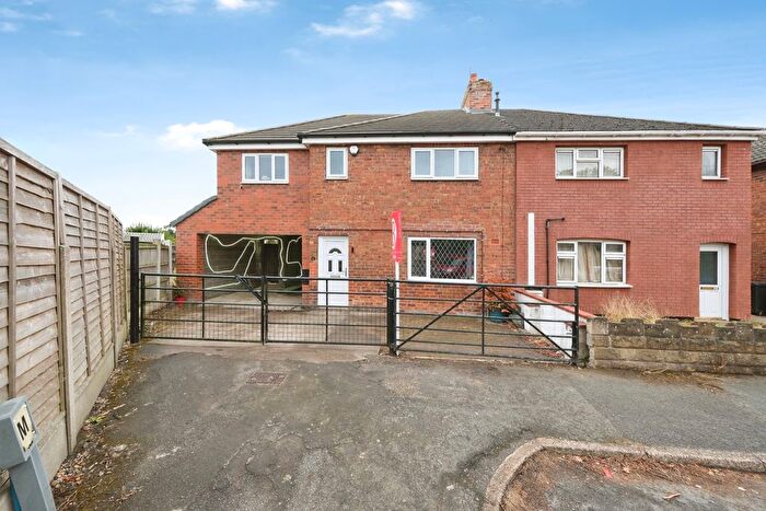 4 Bedroom Semi Detached House For Sale In Howville Avenue, Doncaster, South Yorkshire, DN7
