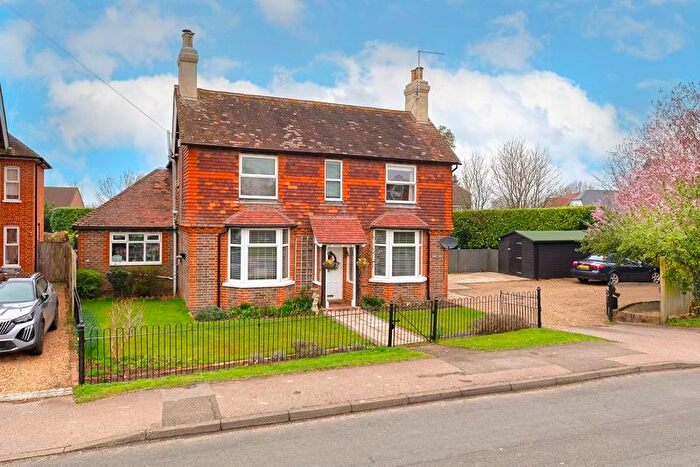 4 Bedroom Detached House For Sale In Maidstone Road, Horsmonden, Tonbridge, TN12