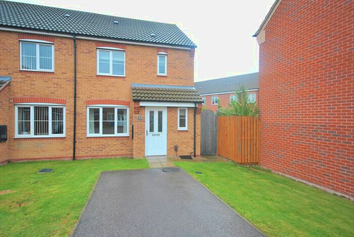 3 Bedroom End Of Terrace House To Rent In Aidans Close, Doncaster, DN2