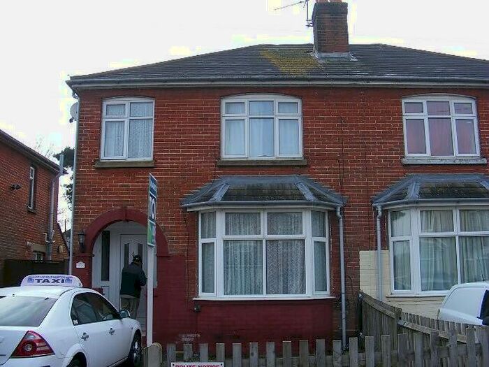 3 Bedroom House To Rent In Lilac Road, Bassett, Southampton, SO16