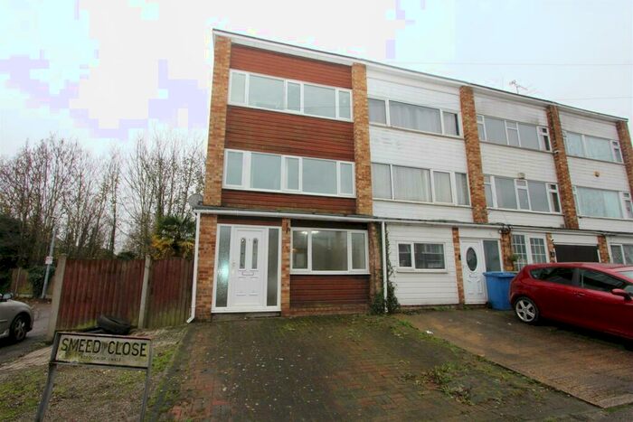 4 Bedroom End Of Terrace House To Rent In Smeed Close, Sittingbourne, ME10