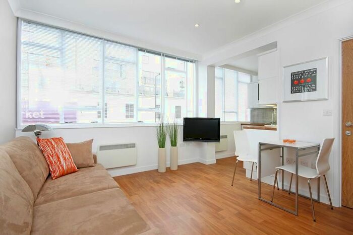 Studio To Rent In Wilton Road, Pimlico, SW1V