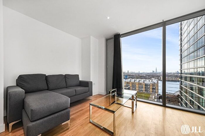 1 Bedroom Flat To Rent In Landmark East Tower, Marsh Wall, E14