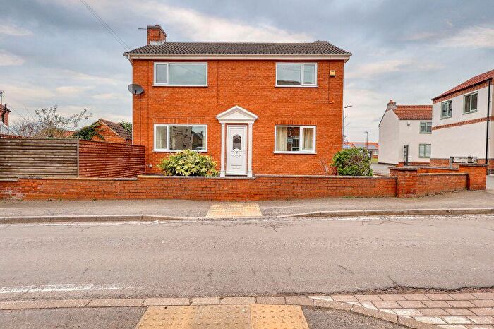 3 Bedroom Detached House For Sale In Cross Street, Crowle, DN17
