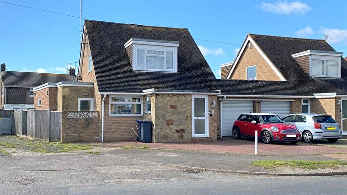 3 Bedroom Link Detached House For Sale In Cokeham Road, Sompting, West Sussex, BN15
