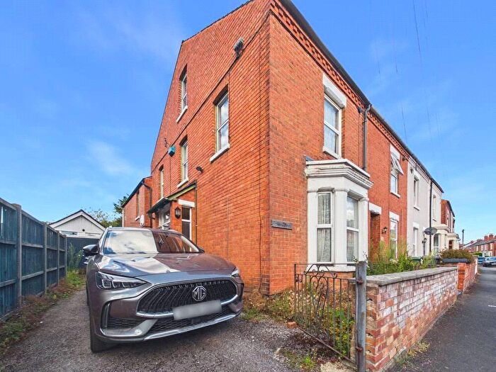 3 Bedroom End Of Terrace House For Sale In St. Pauls Road, Gloucester, Gloucestershire, GL1