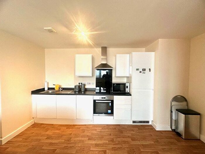 2 Bedroom Flat To Rent In Castle Ciourt, The Minories, Dudley, DY2