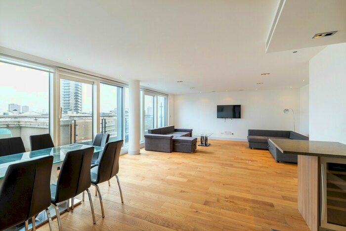 3 Bedroom Flat To Rent In Doulton House, Chelsea Creek, SW6