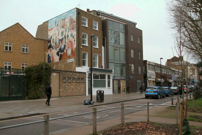 Apartment To Rent In Mile End Road, London, E1