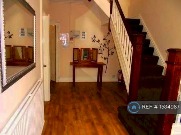 7 Bedroom Terraced House To Rent In Mauldeth Road, Manchester, M20