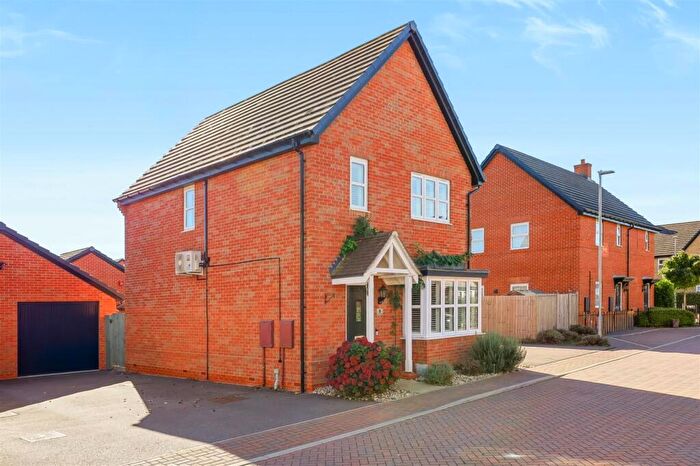 3 Bedroom Detached House For Sale In Osbourne Corner, Cranfield, Bedford, MK43