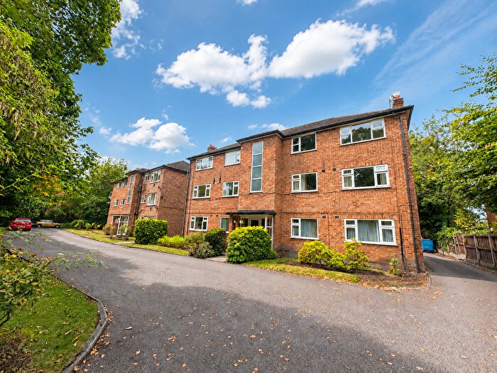 1 Bedroom Flat For Sale In Wardle Court, Wardle Road, Sale, M33