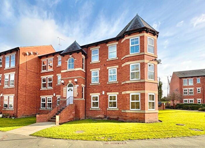 2 Bedroom Flat To Rent In Bridgewater Court, Grove Lane, Headingley, Leeds, LS6