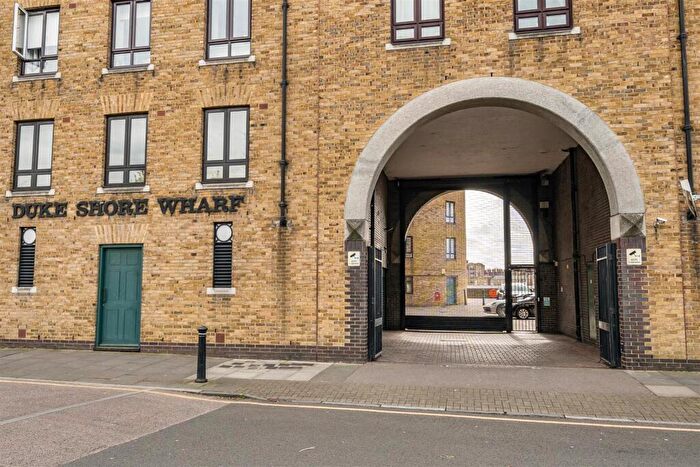 1 Bedroom Apartment For Sale In Narrow Street, London, E14