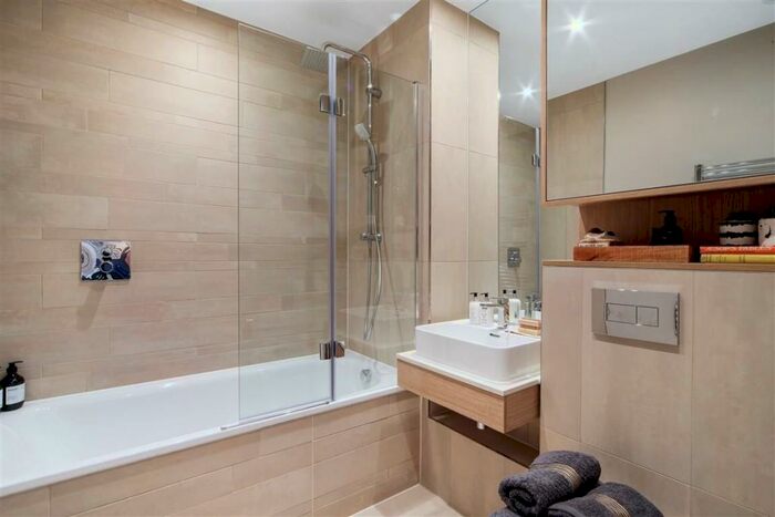 1 Bedroom Flat To Rent In Zinc Street Sugar House Island, E15