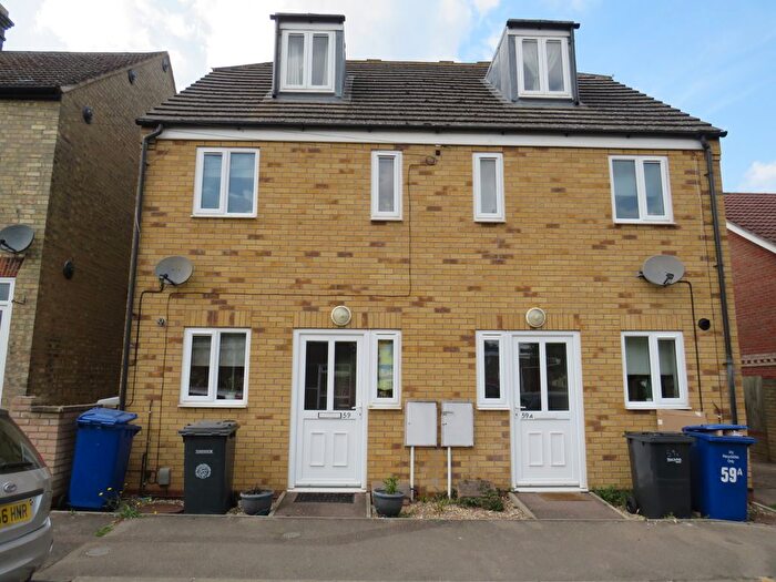 3 Bedroom Semi-Detached House To Rent In Field Terrace Road, Newmarket, CB8