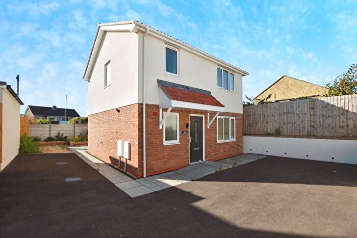 3 Bedroom Detached House To Rent In North Street, Oldland Common, Bristol, BS30